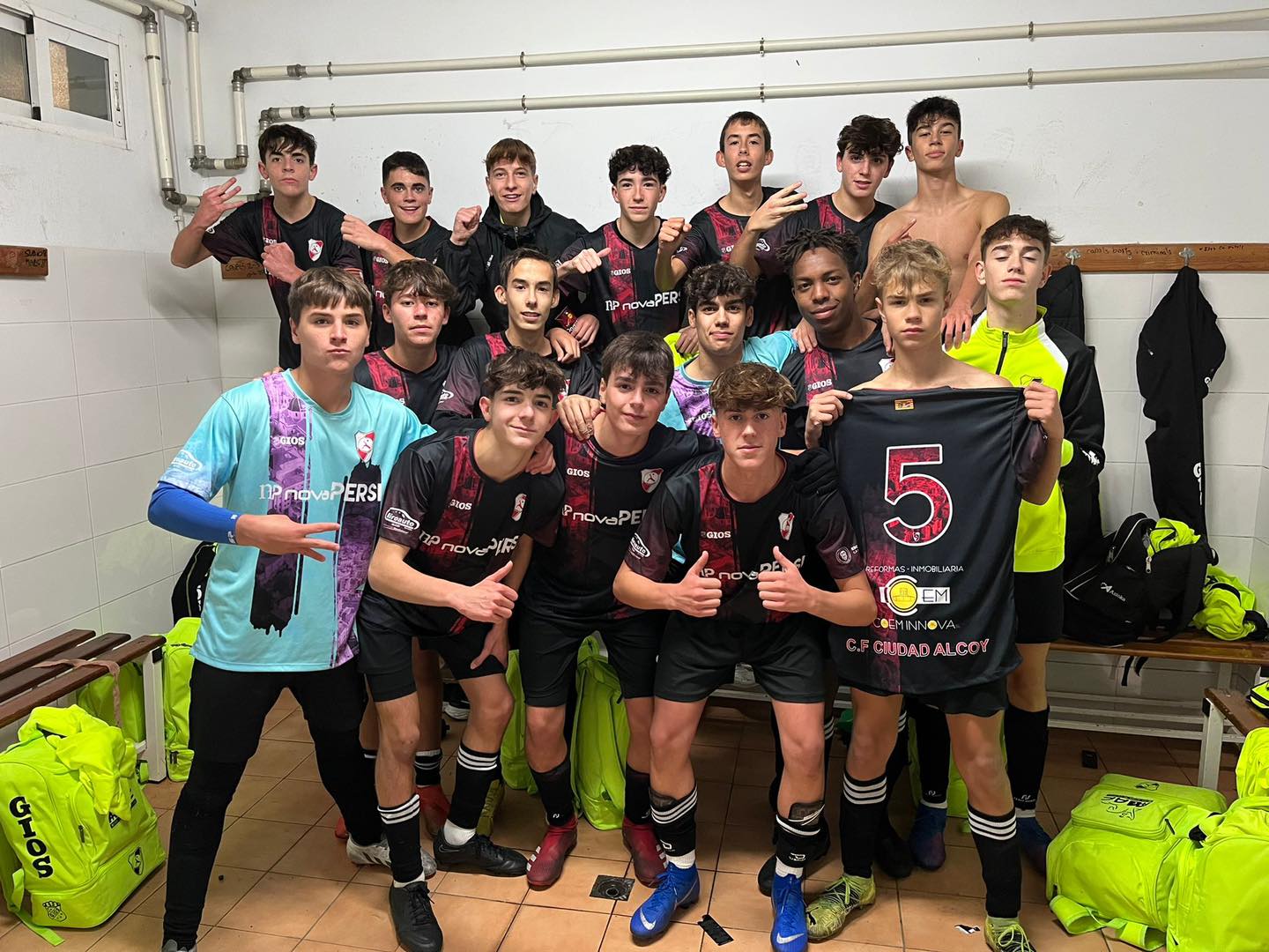 Canals P. C.F. “A” 0 – 5 C.F. Ciudad Alcoy